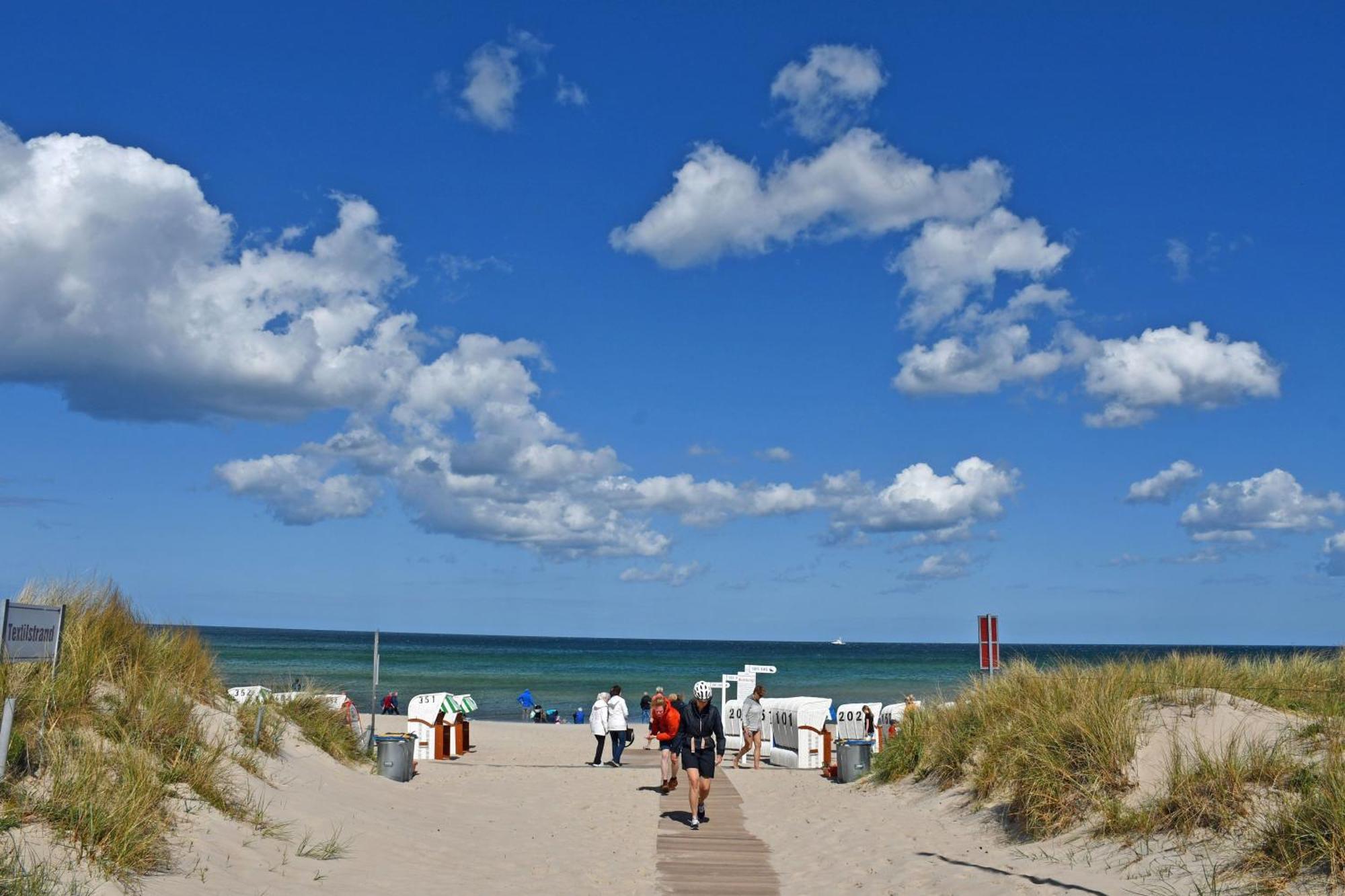 Ferienwohnungen In Baabe Beim Fischer Buitenkant foto